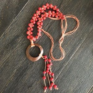 Necklace natural beads